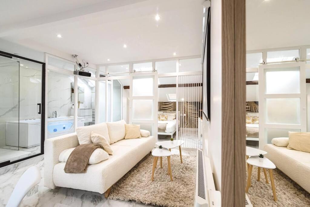 Oasis Chic - Spa Prive & Cinema Реймс Экстерьер фото